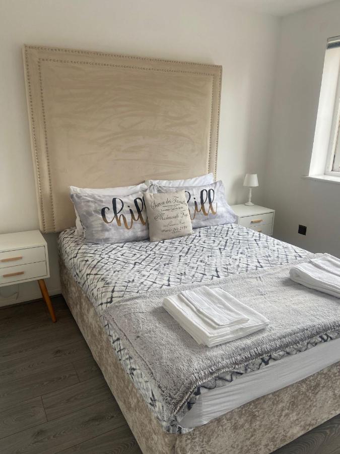 Grays Serviced Apartment Stifford エクステリア 写真