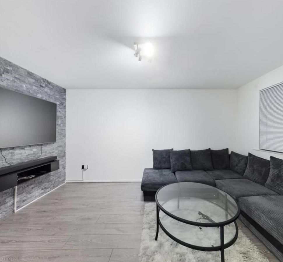 Grays Serviced Apartment Stifford エクステリア 写真